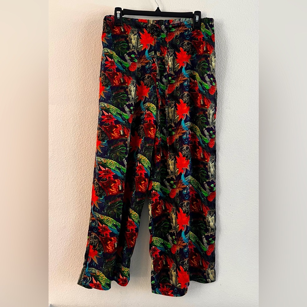 Satin printed pants with front tie, no buttons